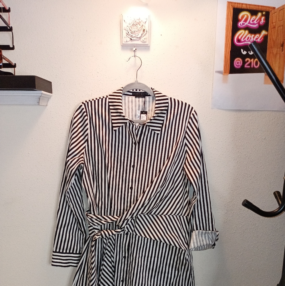 Alice+Olivia black and white belted dress size Med.